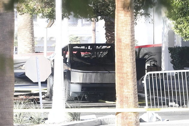 Elon Musk Threatens Legal Action Against Misleading Media Reports on Tesla Cybertruck Incident