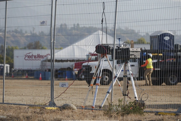 as_crews_clean_up_from_la_wildfires_some_residents_are_furious_over_hazardous_waste
