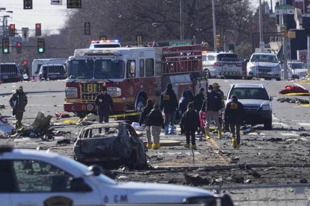 high_impact_plane_crash_also_killed_motorist_in_philadelphia