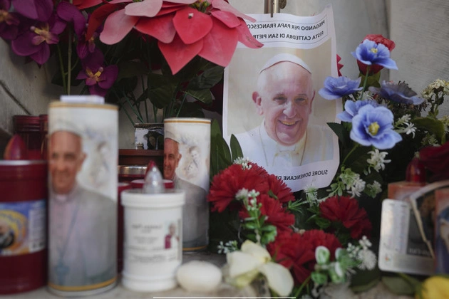 vatican_says_pope_francis_is_in_critical_condition