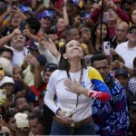 venezuelas_opposition_leader_defends_trumps_move_to_cancel_oil_licenses