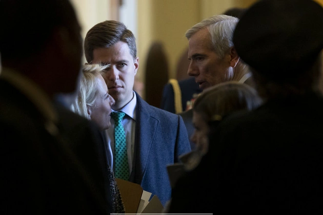 trump_orders_investigation_of_two_first_term_administration_aides_who_criticized_him