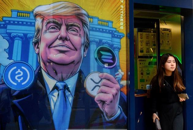 a_distraction_crypto_reckons_with_trumps_growing_industry_ties