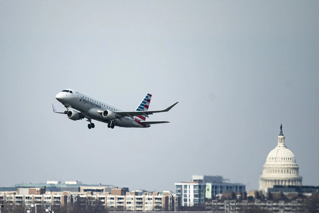 army_suspends_helicopter_flights_near_reagan_national_airport_after_dots_complaints_about_safety