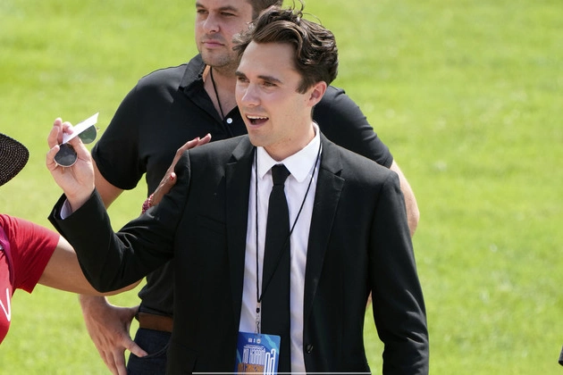 david_hogg_tried_pitching_a_compromise_to_the_dnc_he_was_rebuffed