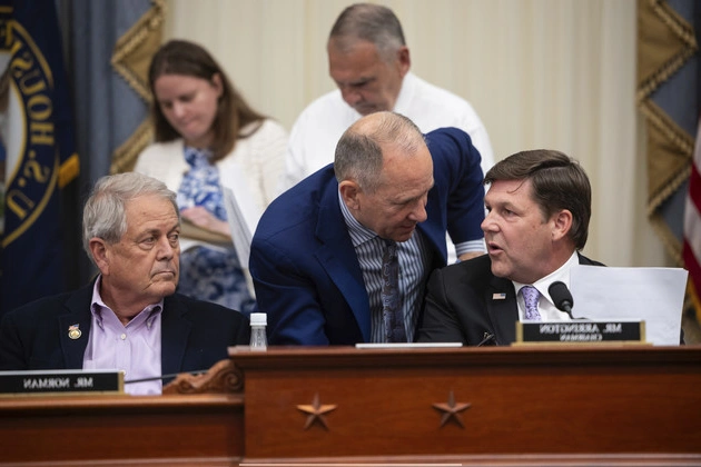 debt_cloud_suddenly_hangs_over_megabill_talks