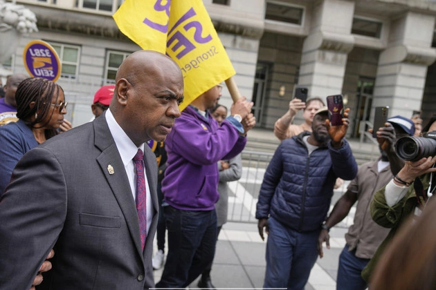 judge_criticizes_doj_for_worrisome_and_embarrassing_blunders_in_arrest_of_new_jersey_mayor_at_ice_facility