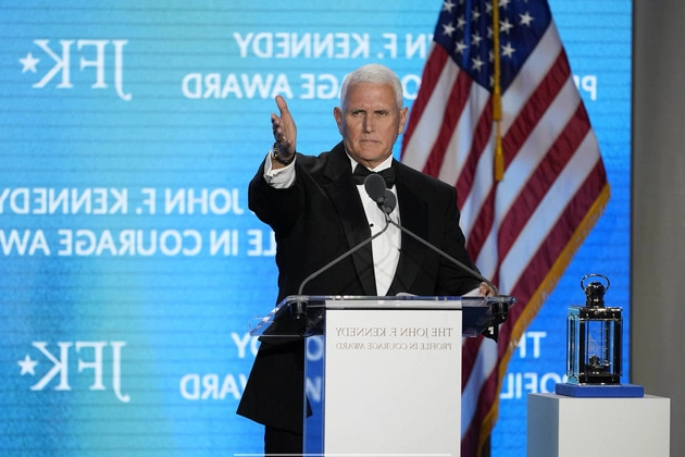 mike_pence_defends_constitution_after_getting_profile_in_courage_award