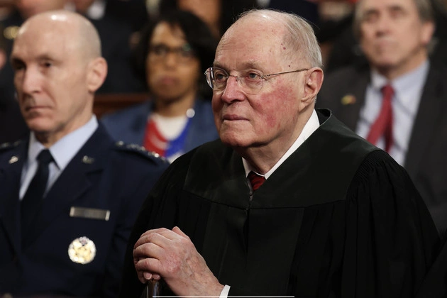 former_supreme_court_justice_kennedy_says_democracy_is_at_risk