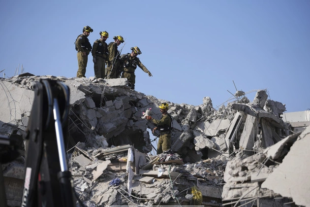 israel_warns_tehran_will_burn_as_iran_fires_drones_and_missiles_in_response_to_israeli_strikes