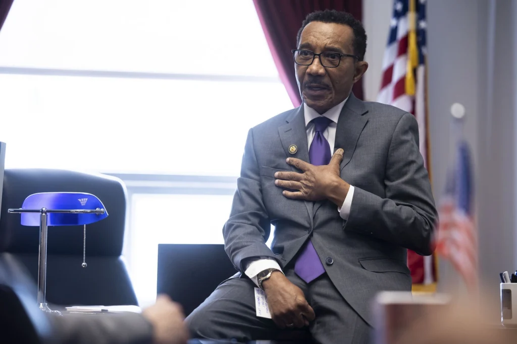 kweisi_mfume_is_pitching_an_old_school_approach_to_one_of_house_democrats_highest_profile_jobs