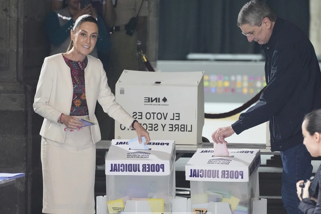 mexicos_ruling_party_headed_toward_control_of_newly_elected_supreme_court_vote_tallies_show