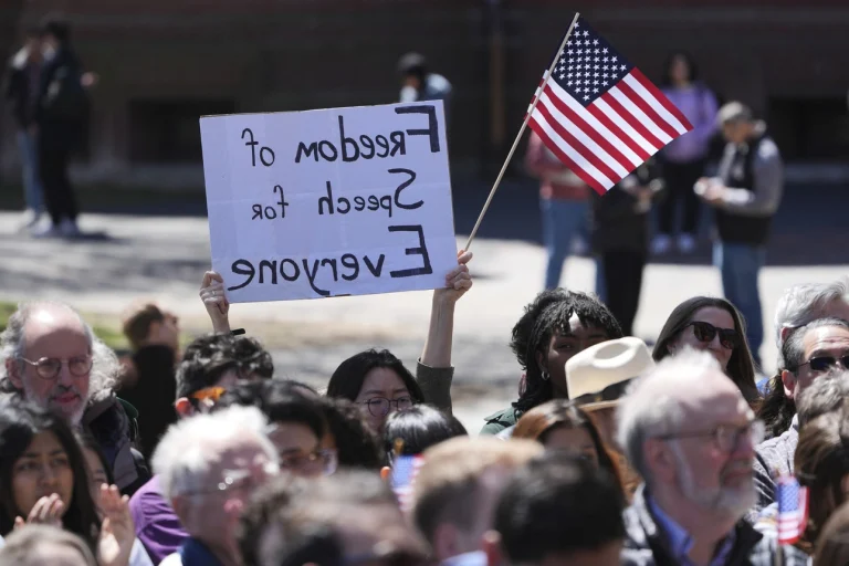 negotiate_or_fight_trump_has_colleges_right_where_he_wants_them