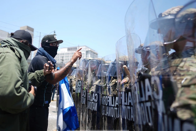 newsom_calls_national_guard_deployment_unlawful_as_immigration_clashes_rock_la