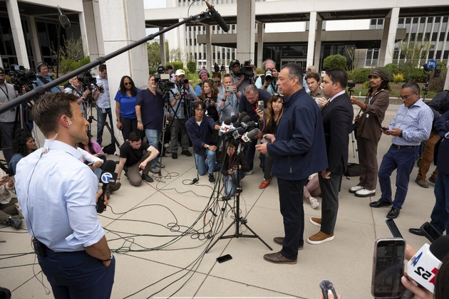 padilla_is_latest_democrat_to_mix_it_up_with_federal_authorities_over_immigration