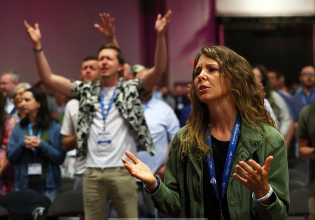southern_baptists_vote_to_endorse_a_ban_on_gay_marriage