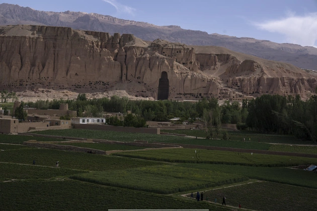 tourists_are_trickling_into_afghanistan_and_the_taliban_government_is_eager_to_welcome_them