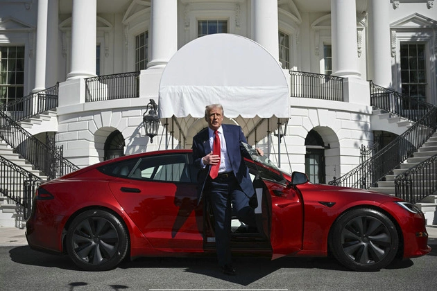 trump_to_revoke_california_vehicle_emission_rules_on_thursday