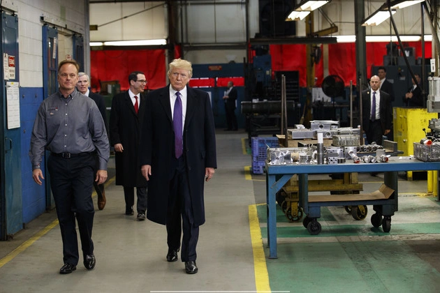 trump_wants_a_manufacturing_boom_the_industry_is_buckling